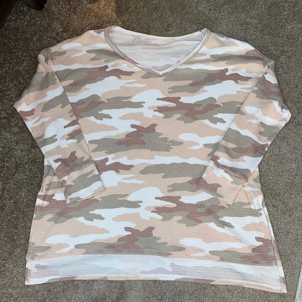 American Eagle Camo Oversized Long Sleeve, Size M